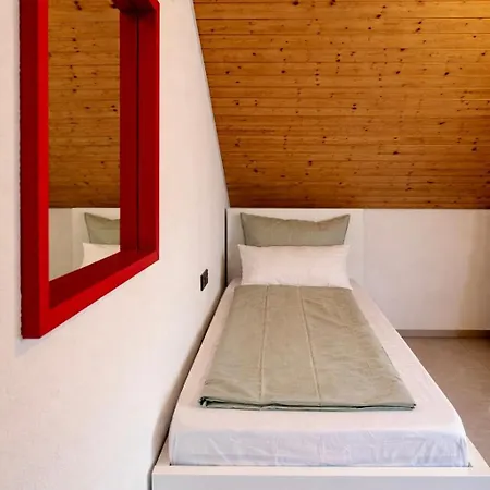 Lejlighed Moderne Business-wohnung Mit Naehe Messe & Flughafen Wendlingen am Neckar