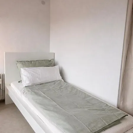 Moderne Business-wohnung Mit Naehe Messe & Flughafen 아파트 벤들링엔 암 넥카